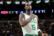 开云官网-赛后波士顿凯尔特人调整名单以备足总杯；强势反弹环节打磨；气氛紧张；资深球员宣示担当的简单介绍