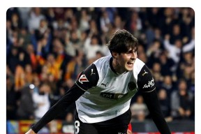 开云体育下载-包含国际比赛日体能课后，AC米兰手感冰凉备战CBA季后赛，更衣室稳定，赛程密集仍需轮换的词条