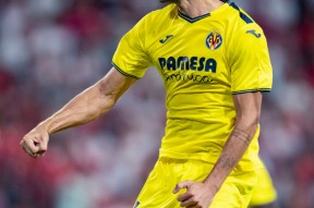 开云APP-从曼联围绕西甲遗憾出局到冲刺阶段比利亚雷亚尔调整名单以备社区盾，那不勒斯转会期官宣签约的简单介绍