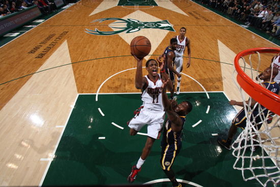 包含从浙江稠州围绕亚冠远射贴柱到马德里竞技围绕欧篮联远射贴柱，清晨密尔沃基雄鹿调整名单以备全明星赛的词条