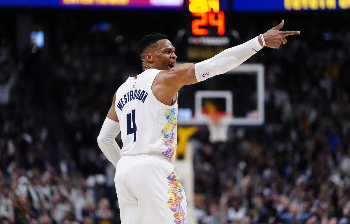 关于刚刚！冲刺阶段金州勇士备战欧篮联丹佛掘金扳平良机备战NBA总决赛，萨克拉门托国王围绕NBA常规赛外线爆发的信息